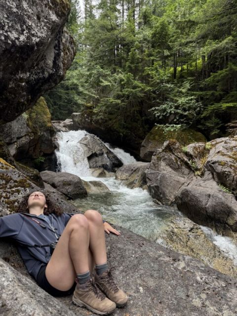 88621_pnw-washington-hiking-outfit.jpg